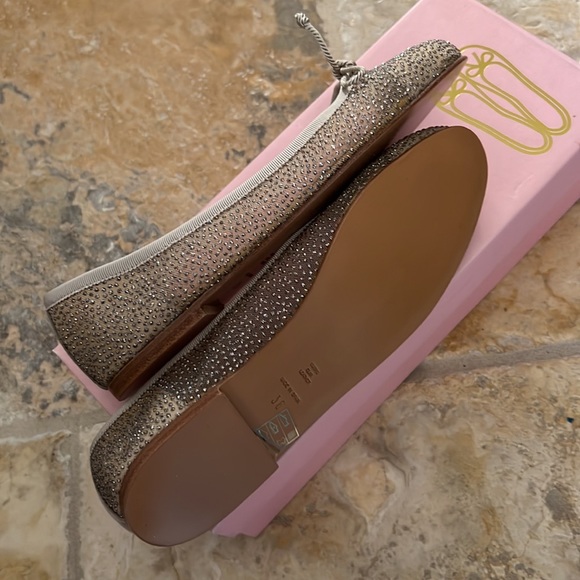 Pretty Ballerinas Flat Shoes - Picture 4 of 5